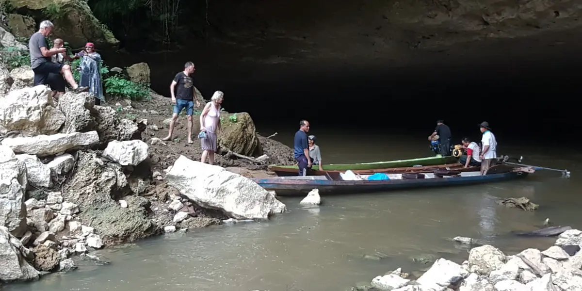 Mahakam River & Long Apari